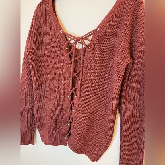 Love by Design Chunky Knit Tie Back Sweater Size Small - Picture 4 of 7